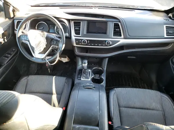 5TDBKRFHXGS323077 2016 TOYOTA HIGHLANDER - Image 8