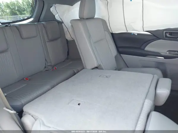 5TDBKRFHXGS324746 2016 TOYOTA HIGHLANDER - Image 8