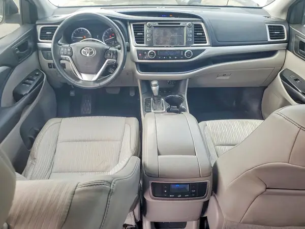 5TDBKRFHXGS336685 2016 TOYOTA HIGHLANDER - Image 8