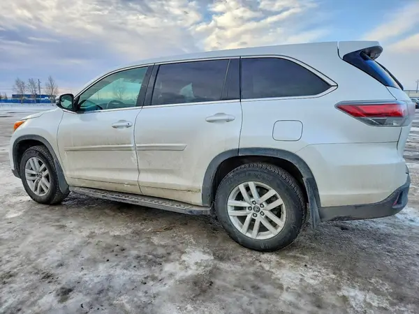 5TDBKRFHXGS340722 2016 TOYOTA HIGHLANDER - Image 2