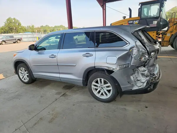 5TDBKRFHXGS353289 2016 TOYOTA HIGHLANDER - Image 2
