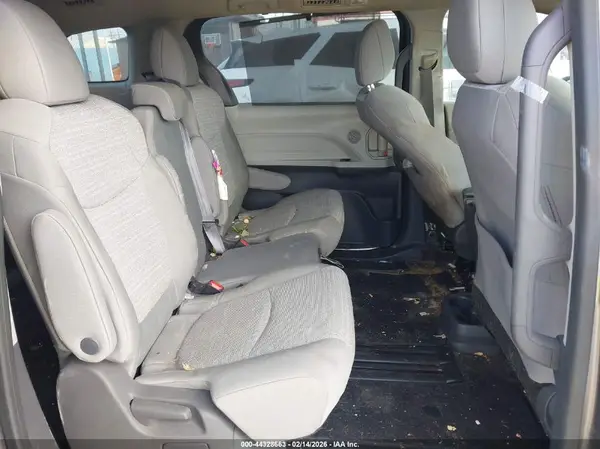 5TDBRKEC0MS073840 2021 TOYOTA SIENNA - Image 8