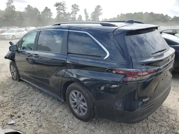 5TDBRKEC0PS164398 2023 TOYOTA SIENNA - Image 2