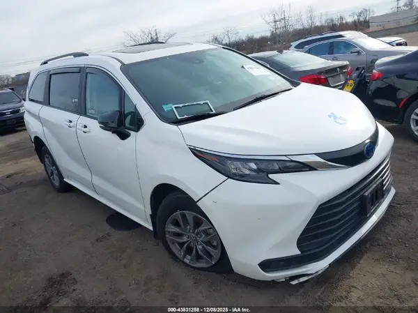 5TDBRKEC0RS189725 2024 TOYOTA SIENNA - Image 1