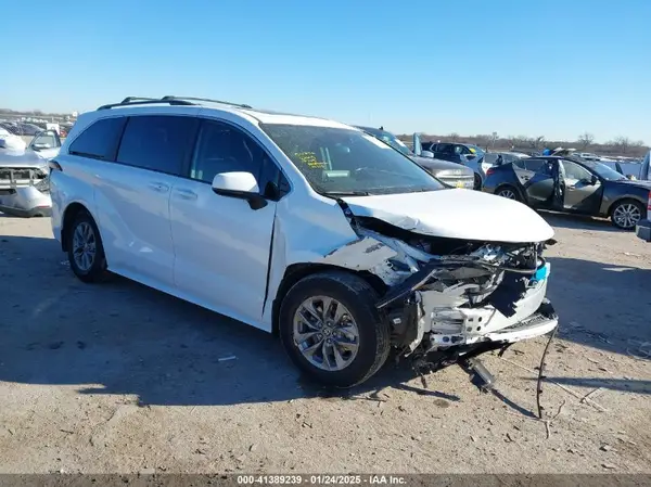 5TDBRKEC0RS217006 2024 TOYOTA SIENNA - Image 1
