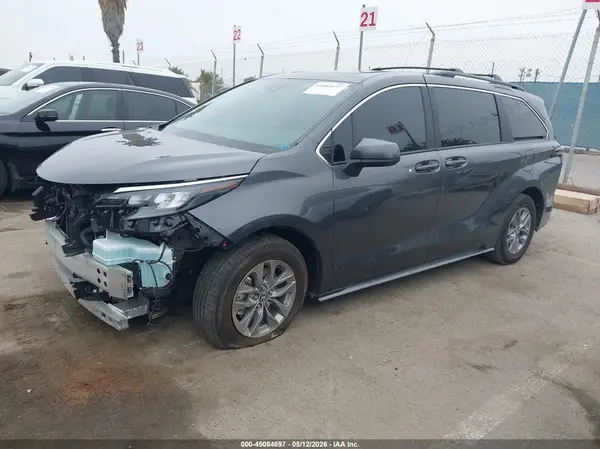 5TDBRKEC0SS264719 2025 TOYOTA SIENNA - Image 2
