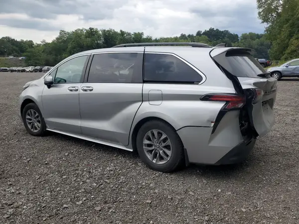 5TDBRKEC1NS096061 2022 TOYOTA SIENNA - Image 2