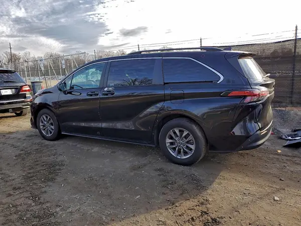 5TDBRKEC2NS079902 2022 TOYOTA SIENNA - Image 2