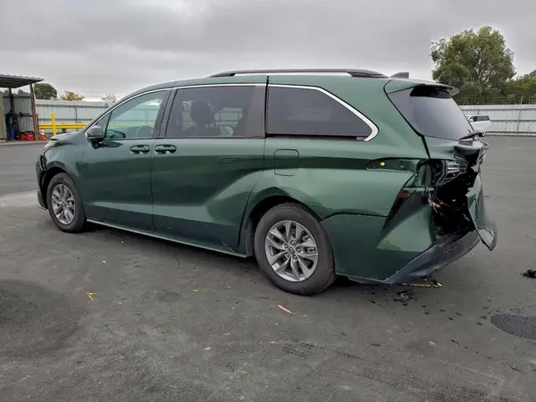 5TDBRKEC2NS117516 2022 TOYOTA SIENNA - Image 2
