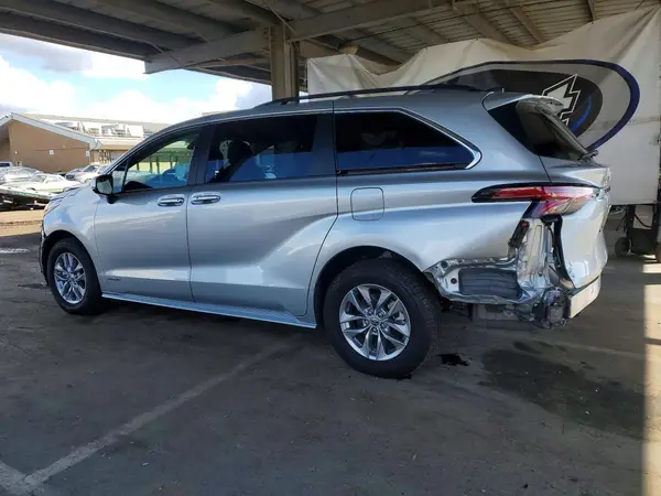 5TDBRKEC3MS038676 2021 TOYOTA SIENNA - Image 2
