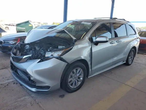 5TDBRKEC3MS068342 2021 TOYOTA SIENNA - Image 1