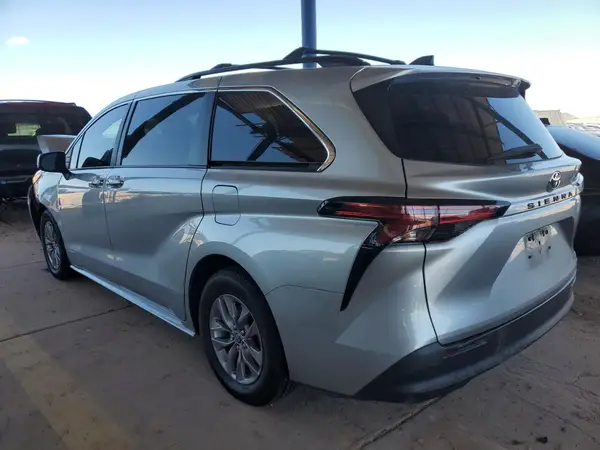 5TDBRKEC3MS068342 2021 TOYOTA SIENNA - Image 2
