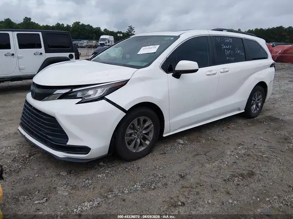 5TDBRKEC3NS102698 2022 TOYOTA SIENNA - Image 2