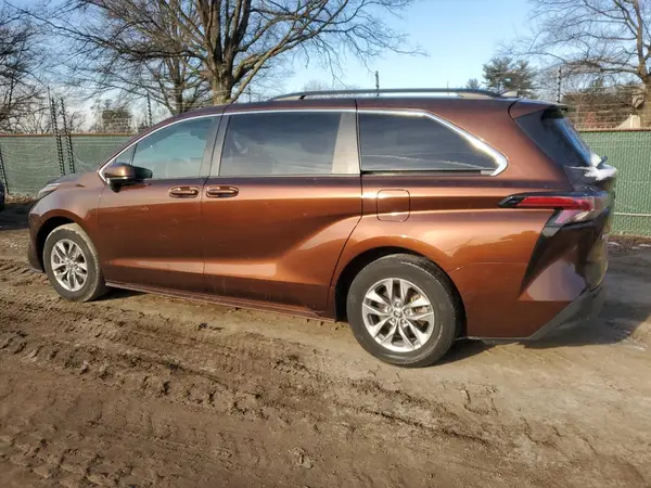5TDBRKEC3NS116410 2022 TOYOTA SIENNA - Image 2