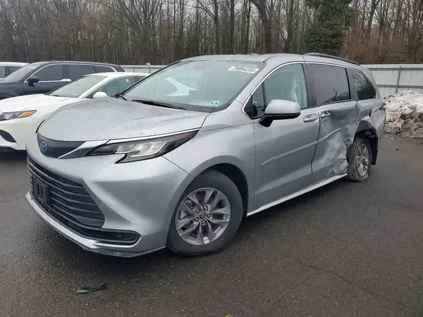 5TDBRKEC3PS173516 2023 TOYOTA SIENNA - Image 1