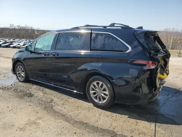 5TDBRKEC3RS187385 2024 TOYOTA SIENNA - Image 2