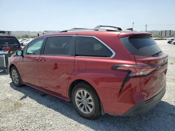5TDBRKEC4NS102807 2022 TOYOTA SIENNA - Image 2