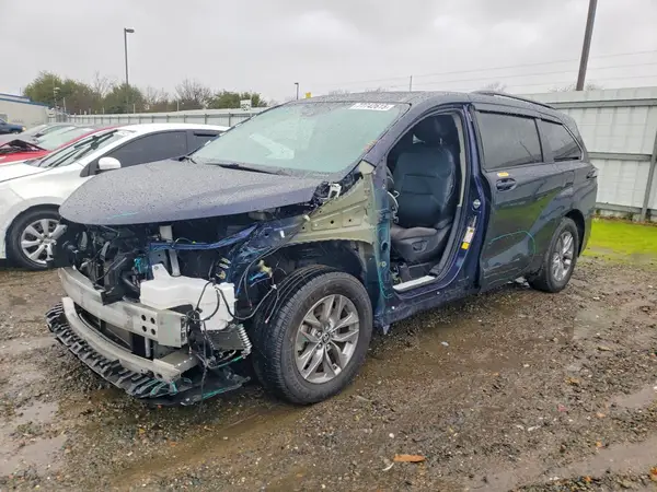 5TDBRKEC4NS131840 2022 TOYOTA SIENNA - Image 1