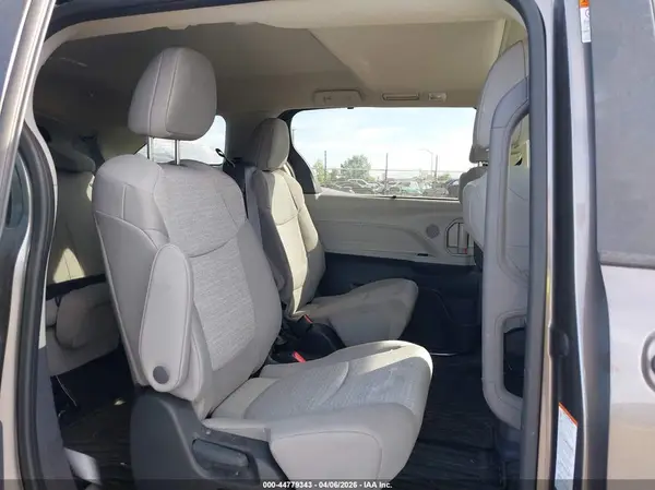 5TDBRKEC4PS174934 2023 TOYOTA SIENNA - Image 8