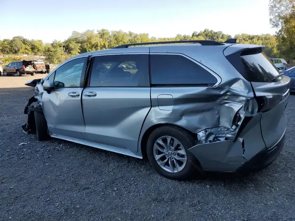5TDBRKEC4RS199724 2024 TOYOTA SIENNA - Image 2