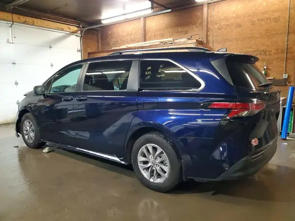 5TDBRKEC5NS123973 2022 TOYOTA SIENNA - Image 2