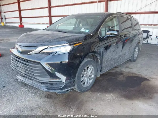 5TDBRKEC6NS086528 2022 TOYOTA SIENNA - Image 2