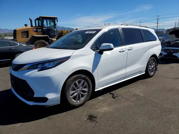 5TDBRKEC7PS144519 2023 TOYOTA SIENNA - Image 1