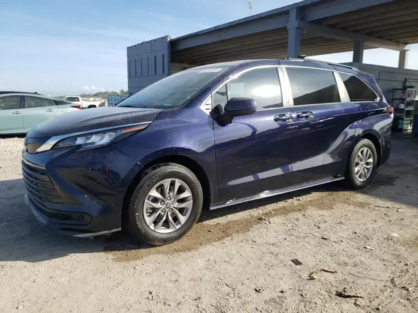5TDBRKEC8NS083842 2022 TOYOTA SIENNA - Image 1