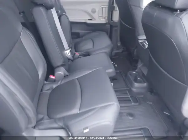 5TDBRKEC8RS224544 2024 TOYOTA SIENNA - Image 8