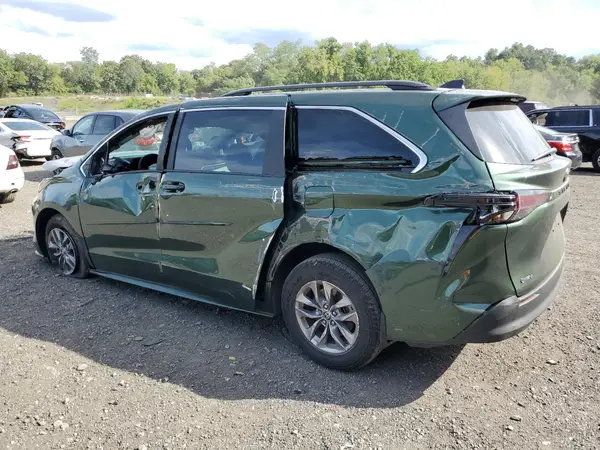 5TDBRKEC9SS235073 2025 TOYOTA SIENNA - Image 2