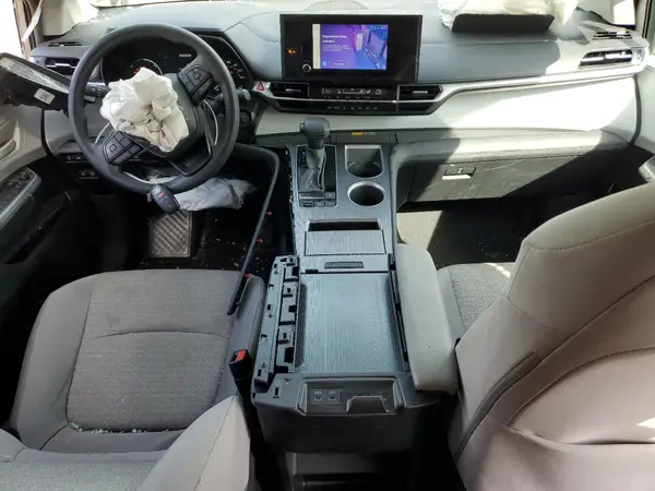 5TDBRKEC9SS235073 2025 TOYOTA SIENNA - Image 8