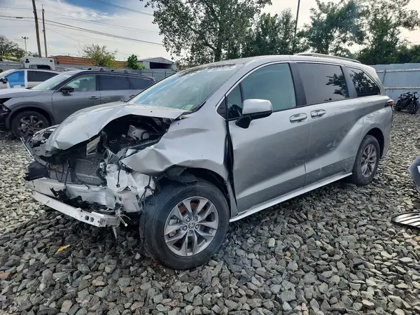 5TDBRKEC9SS239222 2025 TOYOTA SIENNA - Image 1
