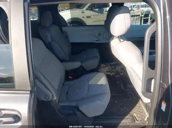 5TDBRKEC9SS240984 2025 TOYOTA SIENNA - Image 8
