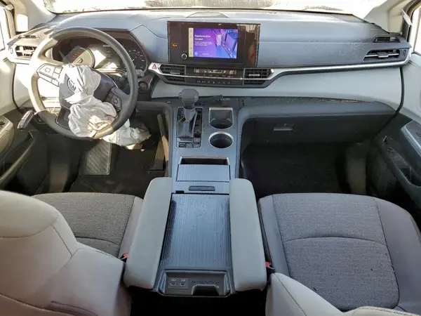 5TDBRKEC9SS248471 2025 TOYOTA SIENNA - Image 8