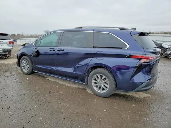 5TDBRKECXNS087309 2022 TOYOTA SIENNA - Image 2