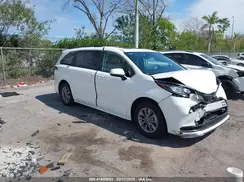 5TDBRKECXNS099704 2022 TOYOTA SIENNA