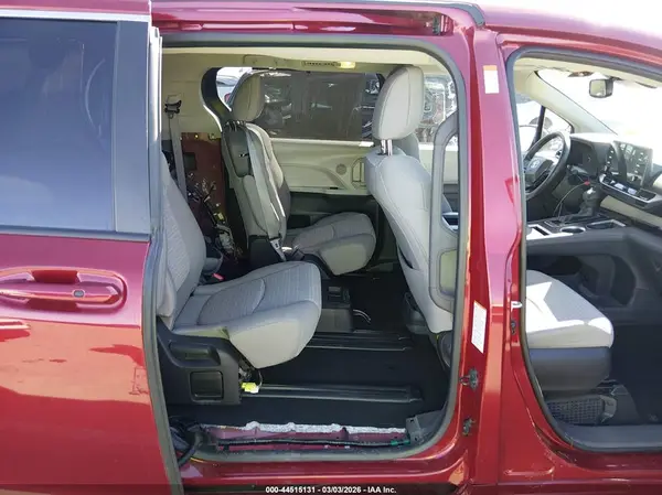 5TDBRKECXPS142845 2023 TOYOTA SIENNA - Image 8