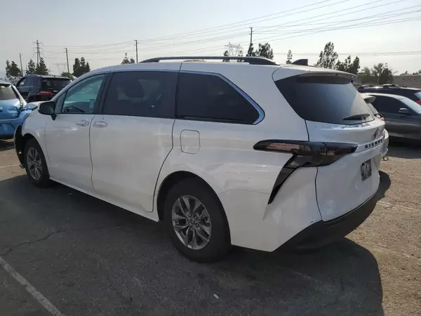 5TDBRKECXPS149259 2023 TOYOTA SIENNA - Image 2