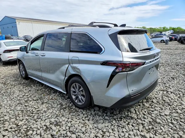 5TDBRKECXSS268339 2025 TOYOTA SIENNA - Image 2