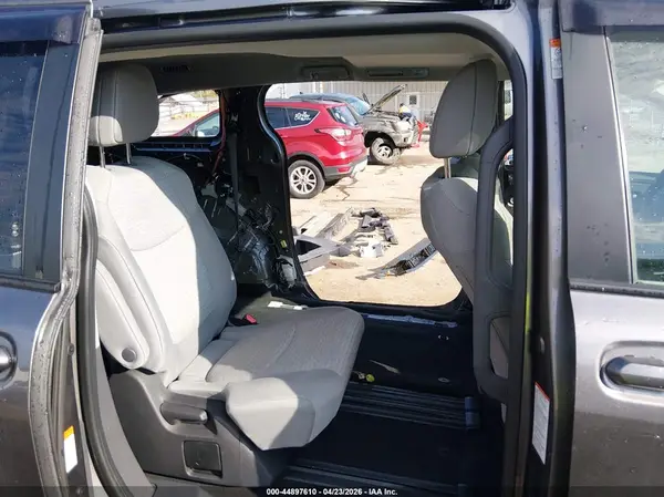 5TDBSKFC0NS040907 2022 TOYOTA SIENNA - Image 8