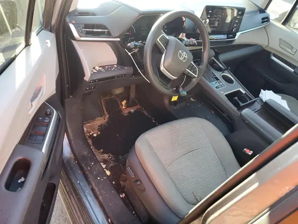 5TDBSKFC1MS020258 2021 TOYOTA SIENNA - Image 8