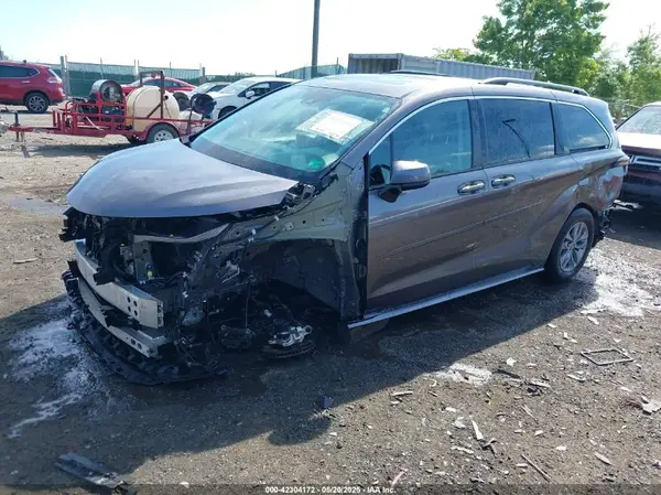 5TDBSKFC1NS049616 2022 TOYOTA SIENNA - Image 2