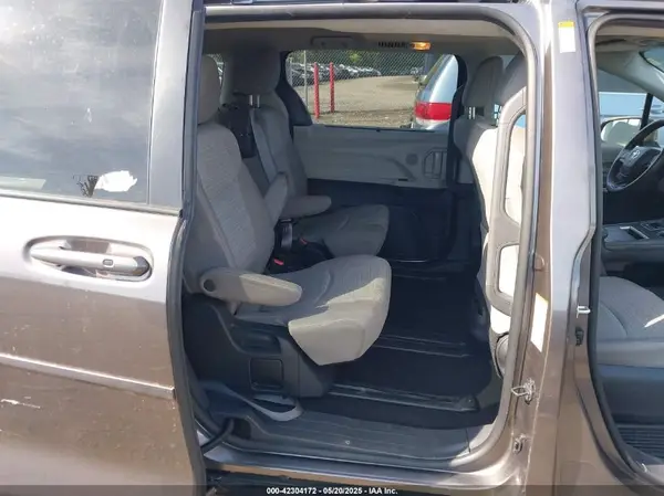 5TDBSKFC1NS049616 2022 TOYOTA SIENNA - Image 8