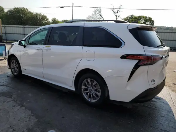 5TDBSKFC2MS020883 2021 TOYOTA SIENNA - Image 2