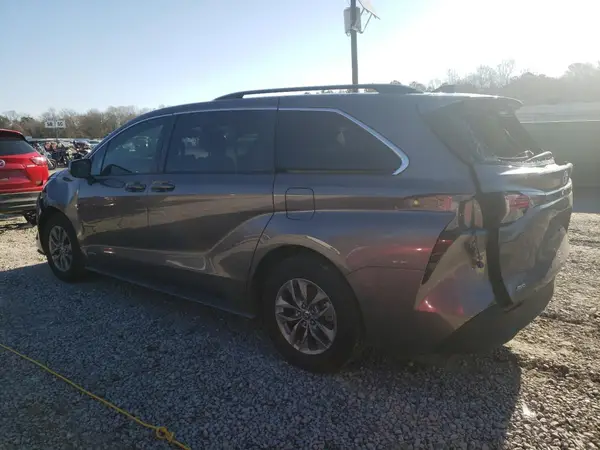 5TDBSKFC2MS023637 2021 TOYOTA SIENNA - Image 2