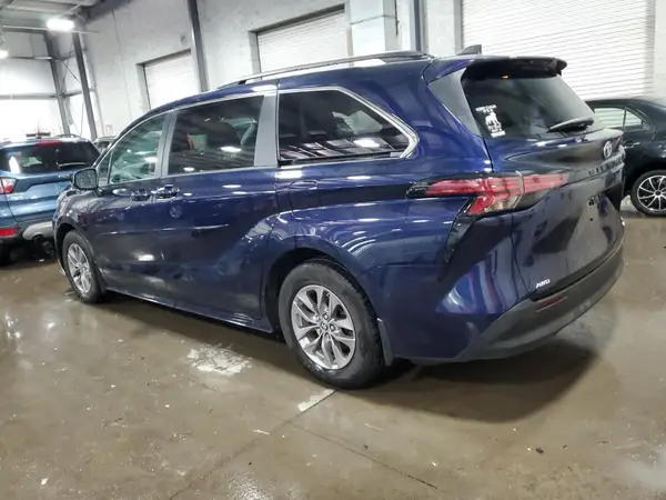 5TDBSKFC3NS059614 2022 TOYOTA SIENNA - Image 2