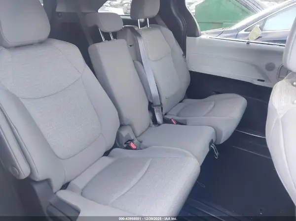 5TDBSKFC3SS184995 2025 TOYOTA SIENNA - Image 8