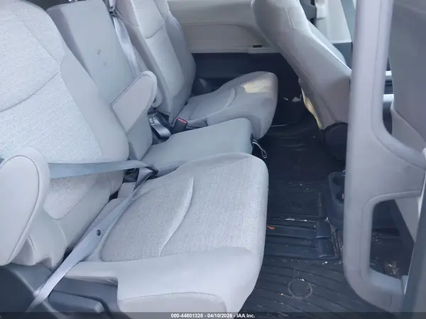5TDBSKFC4RS148114 2024 TOYOTA SIENNA - Image 8