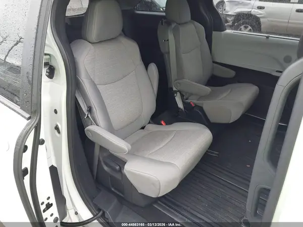 5TDBSKFC4SS158275 2025 TOYOTA SIENNA - Image 8