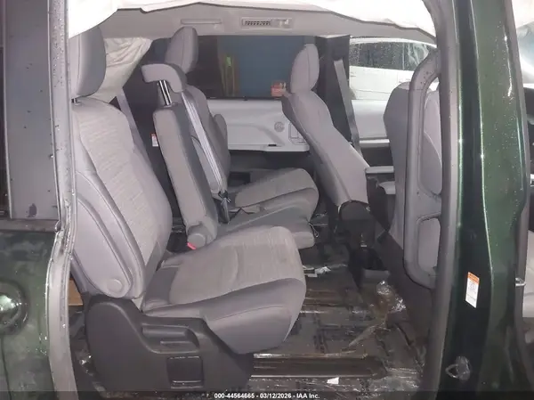 5TDBSKFC4SS171706 2025 TOYOTA SIENNA - Image 8